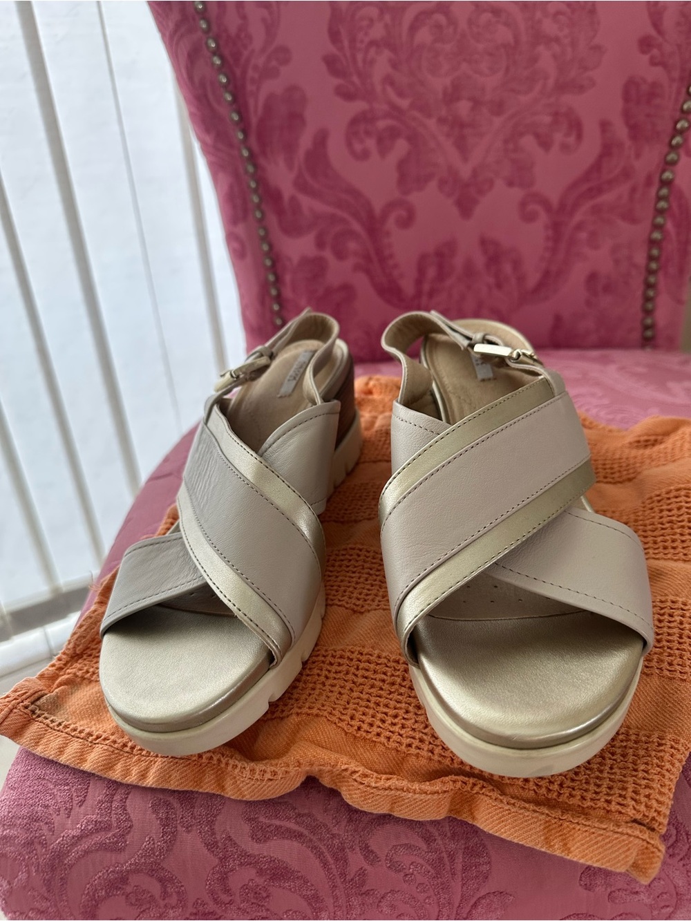 Women's Metallic Gold Slide Sandals Geox Repira size 39 Leather